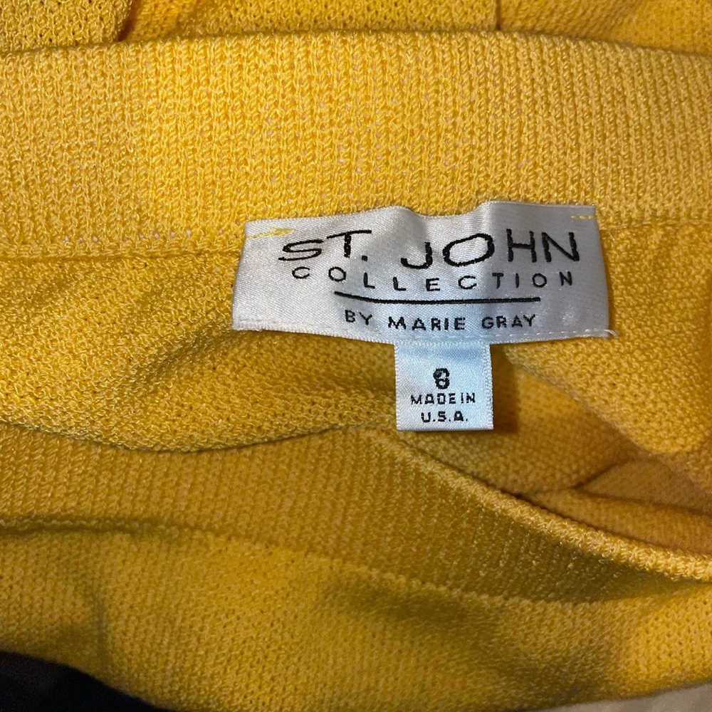 Womens St. John skirt